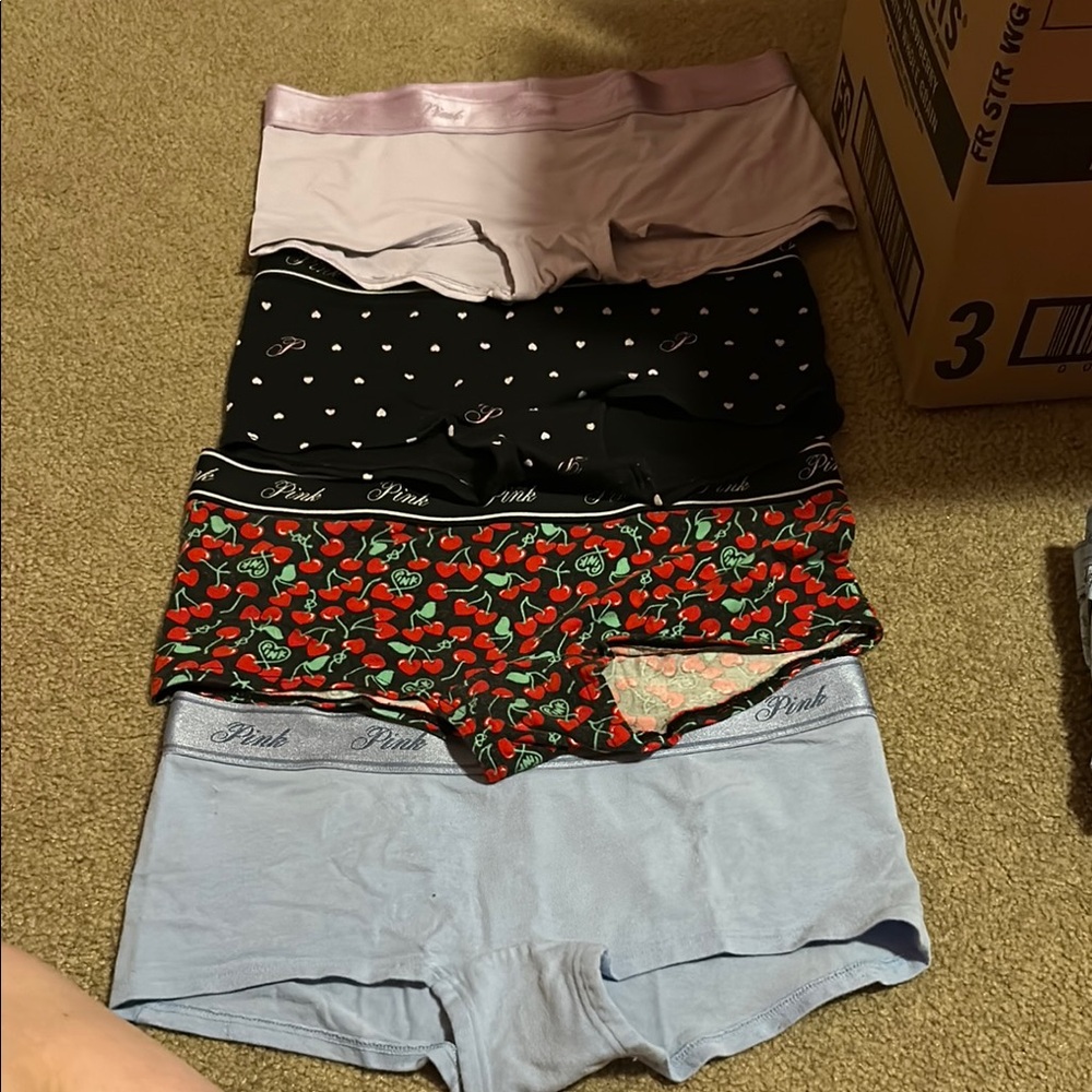 Set of Women's Underwear in Various Colors 11